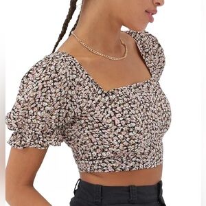 Urban Outfitters Black Floral Smocked Puff Sleeve Crop Top – Size XS